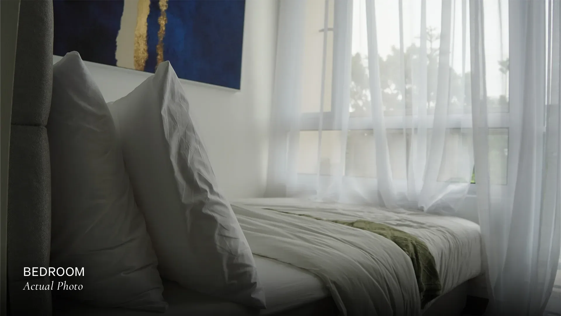 A bedroom at Cool Suites.
